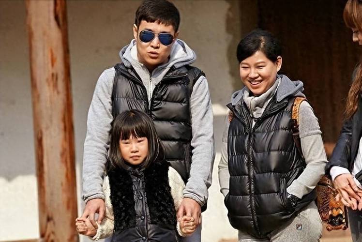 2025新澳门正版免费挂牌灯牌和小沈阳女儿出道照与小沈阳女儿出道照撞脸韩演员孔孝真